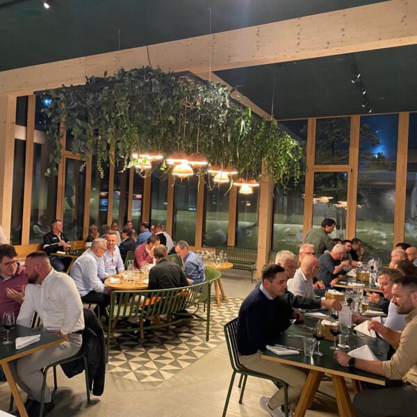Restaurant-Stoos-aspect-ratio-600-600