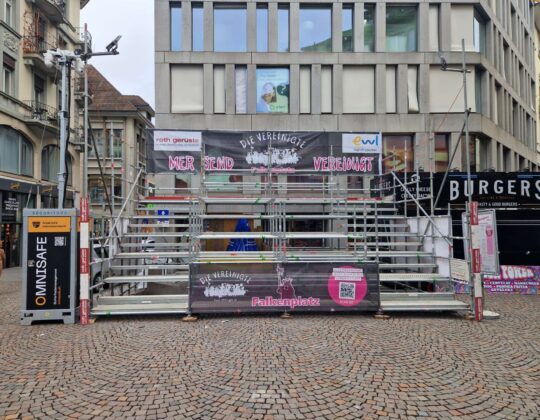 Leere-Buehne-Flakenplatz-aspect-ratio-540-420